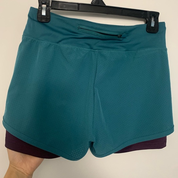 Diadora green athletic shorts with inner shorts (Size: S) - Picture 8 of 8